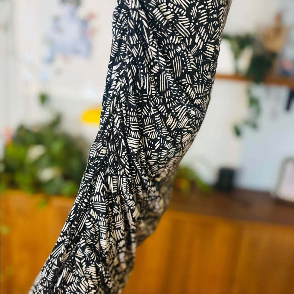 Stork & Babe-Maternity Dress – Size M – Stretchy Wrap Style – Like New - Picture 7 of 11